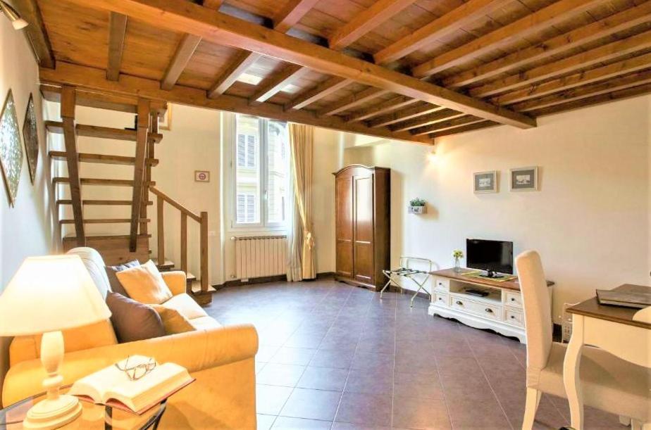 Charming Suite Cavour Heart of Florence 1