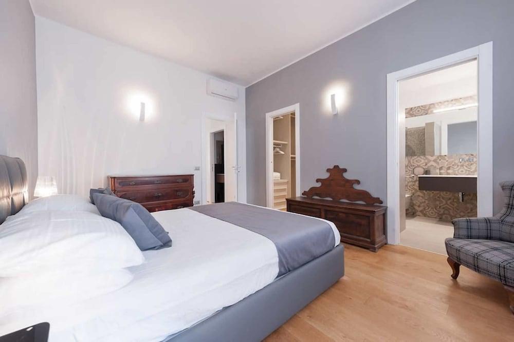 Pitti Palace Apartment 2