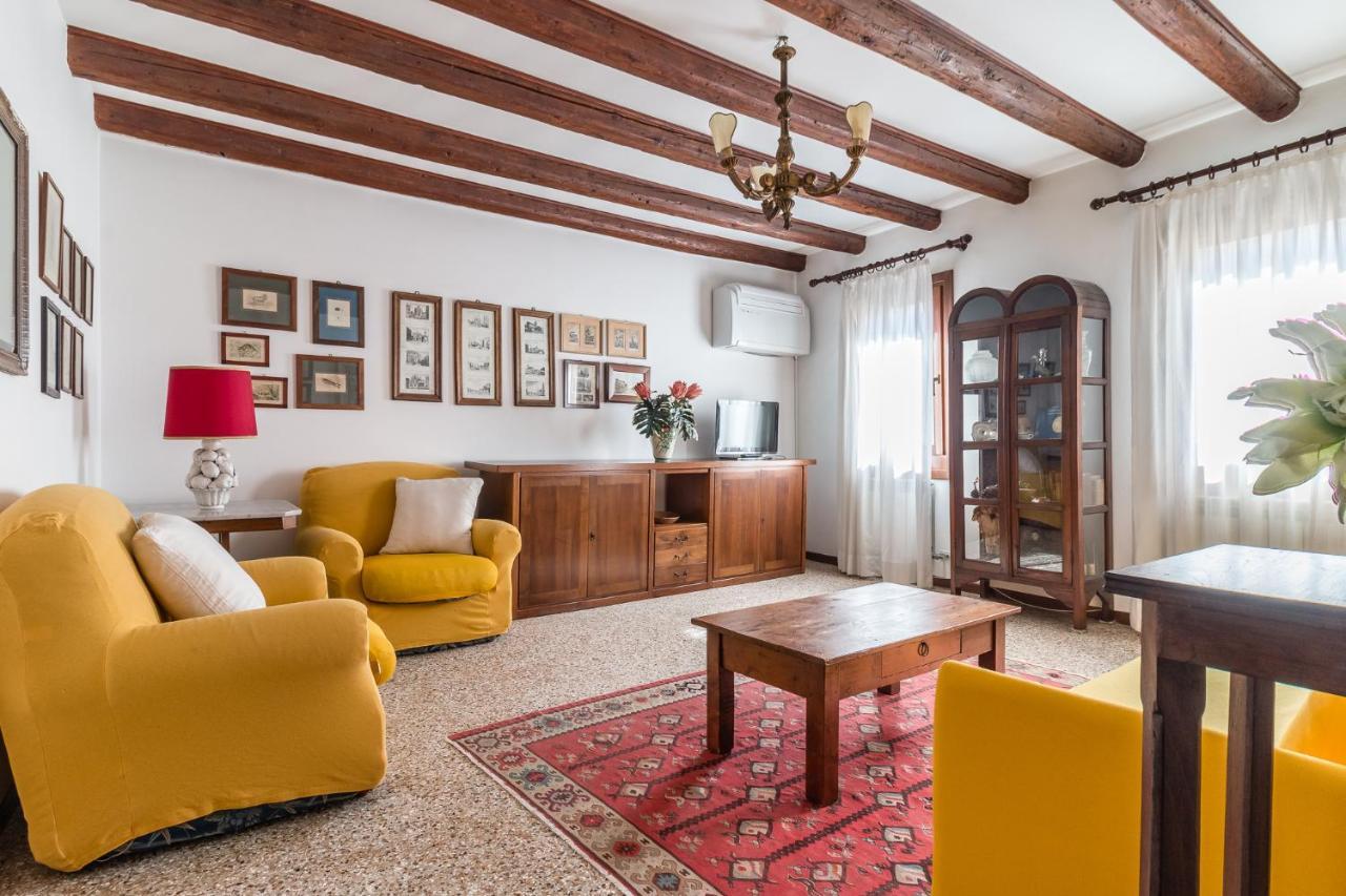 Vivaldi Apartment 1