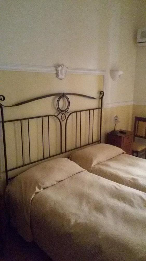 Hotel Bella Napoli 1