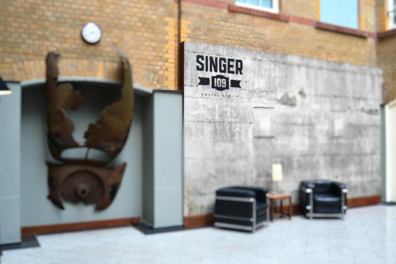 Singer109