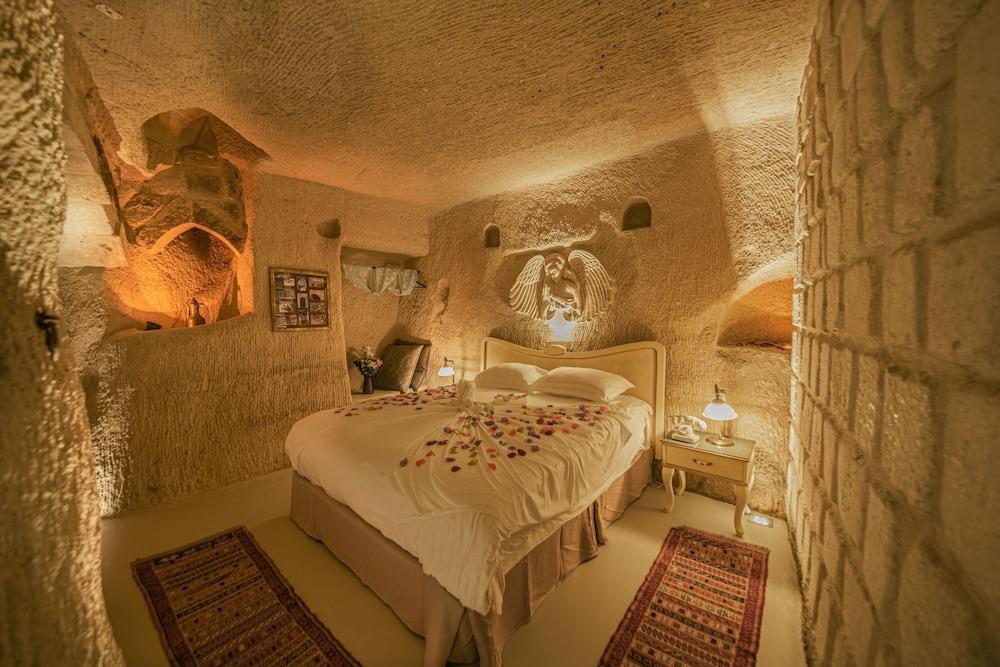 Sunak Cave Hotel