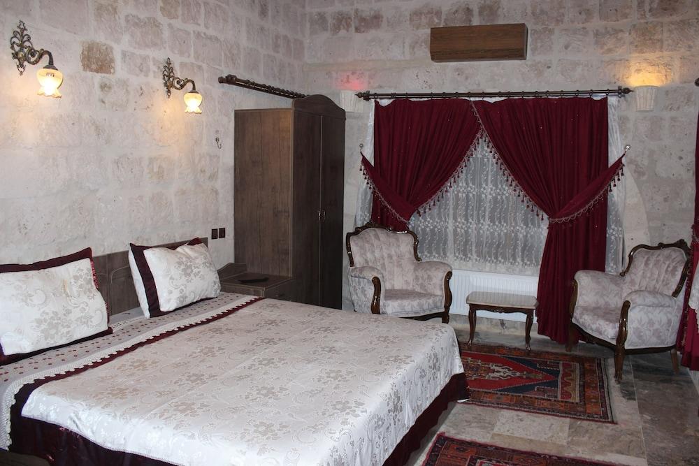 Dilek Tepesi Cave Hotel