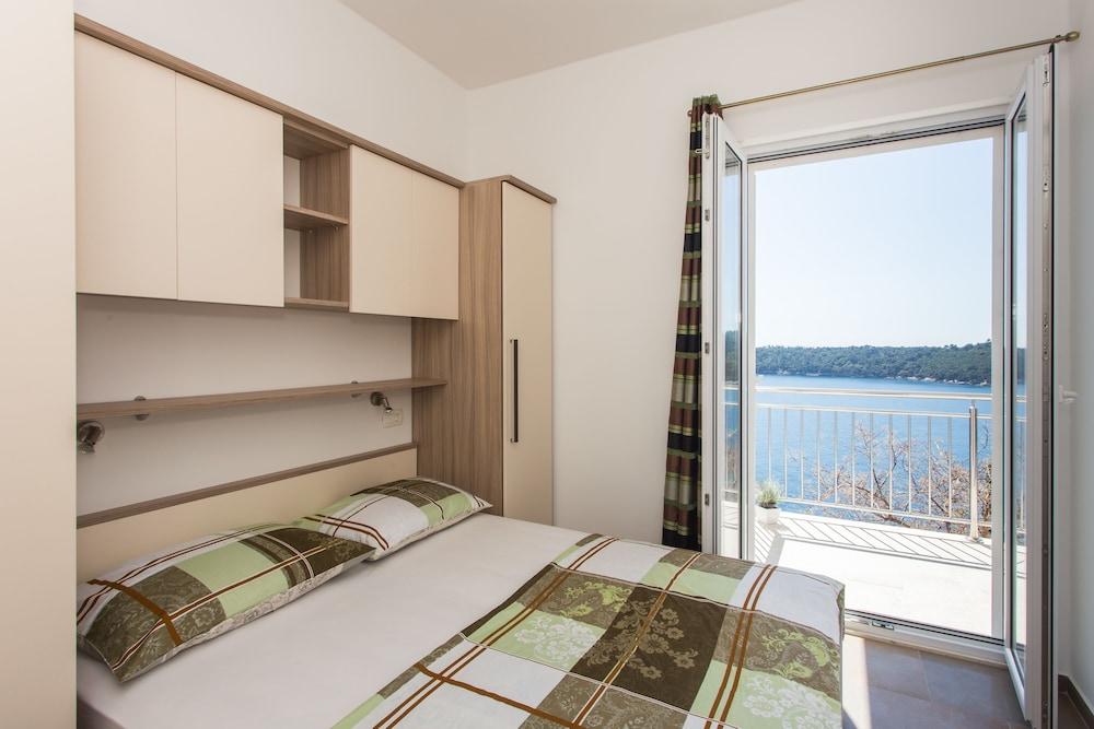 Apartments Villa Ari 1