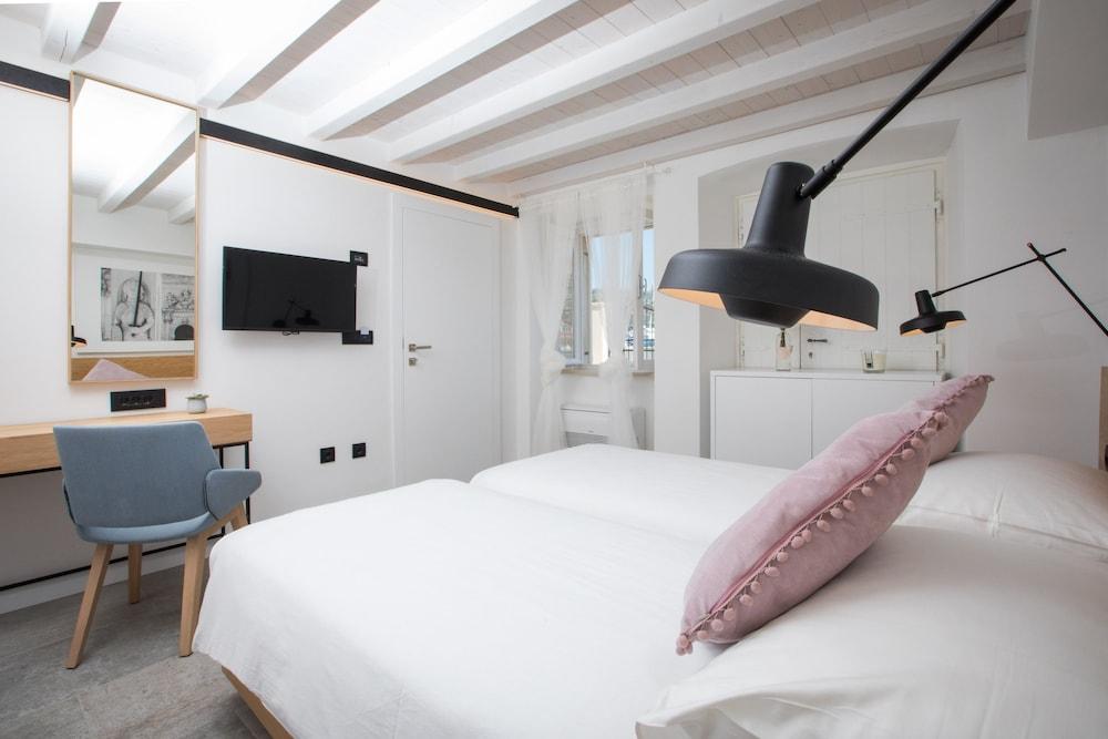 Bova Luxury Rooms 2