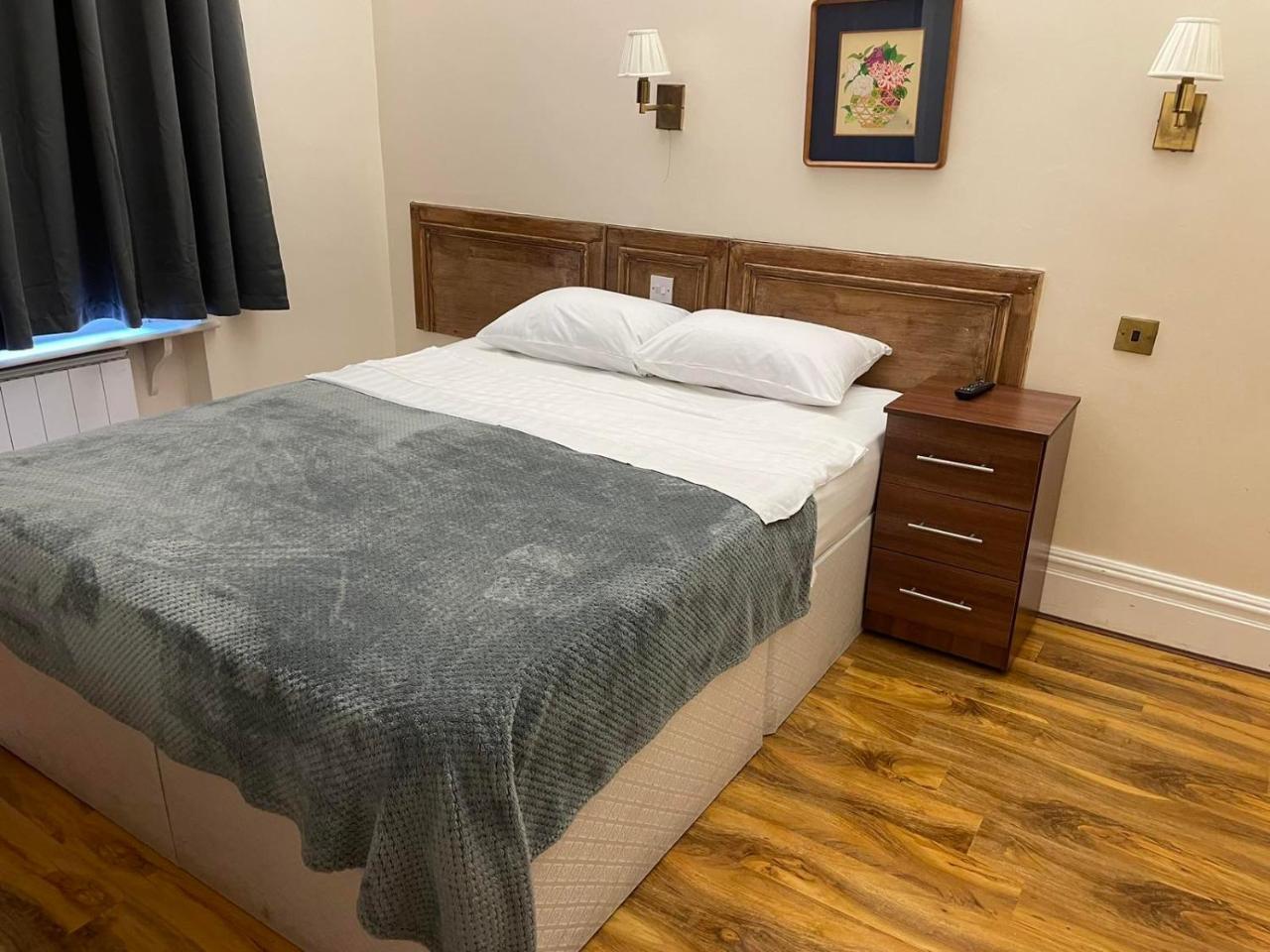 Gresham Hotel 2