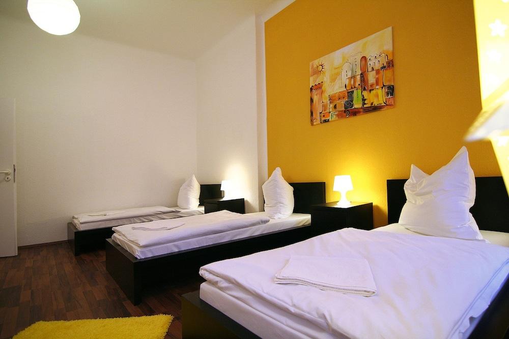 Apartment Berlin 1 2