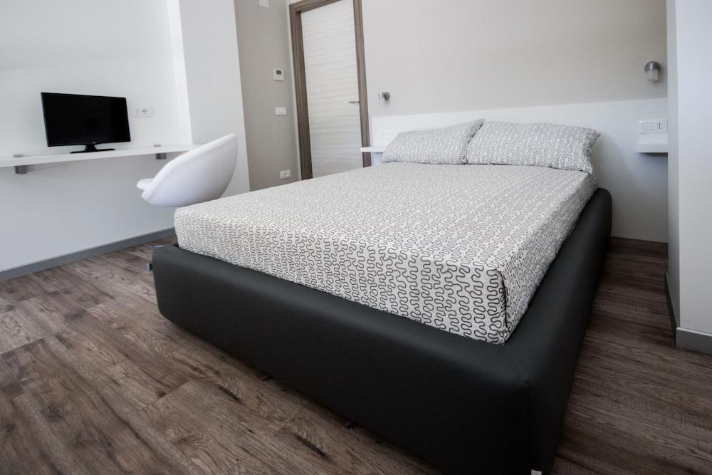 Royal Suite Apartments Como Lake 1