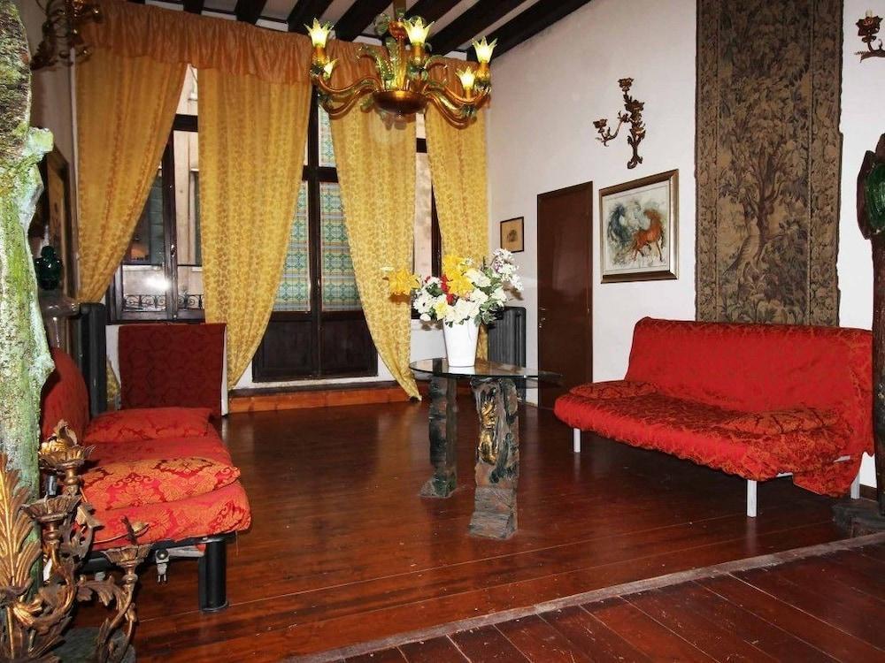 Residenza Della Spada
