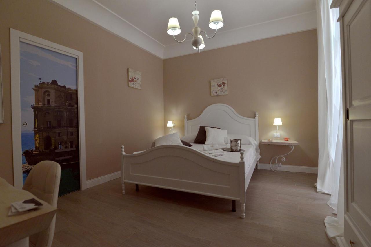 B&B Chiaia Roof