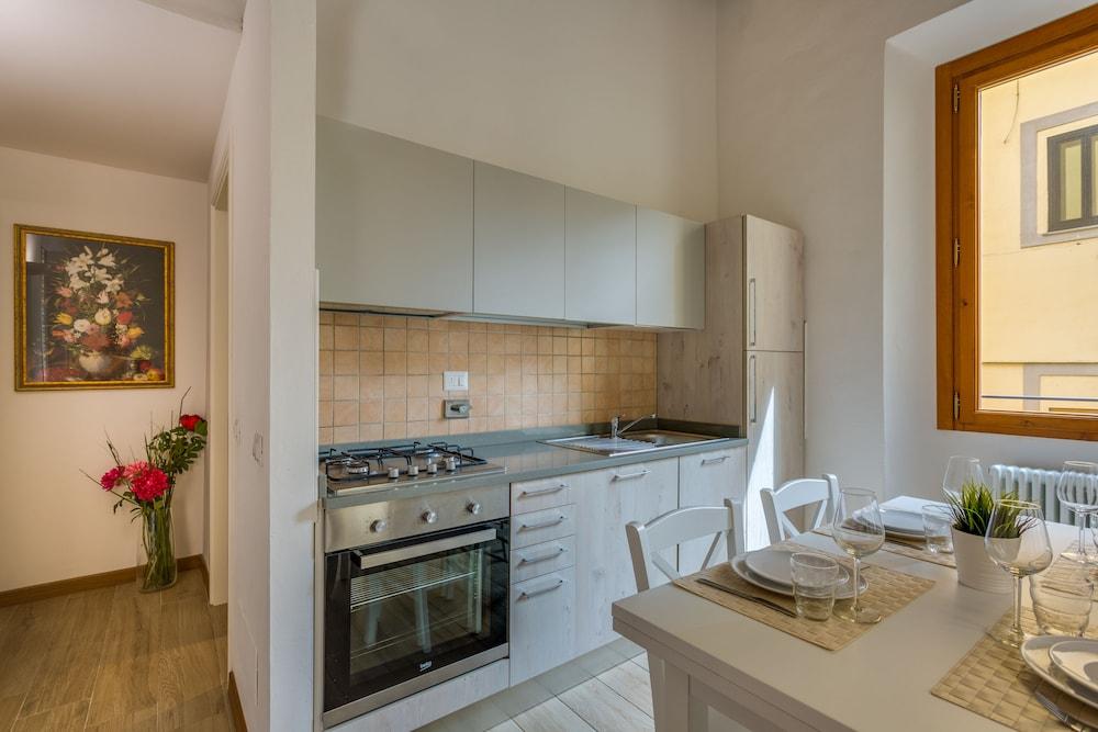 Florence Apartments
