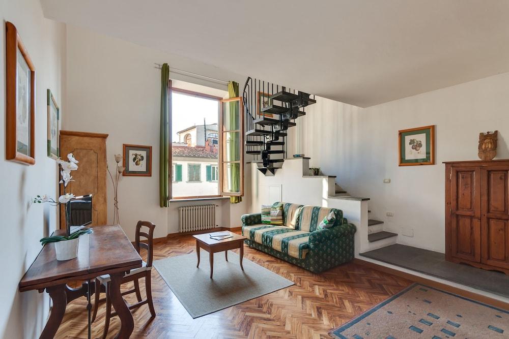 Florence Apartments 2