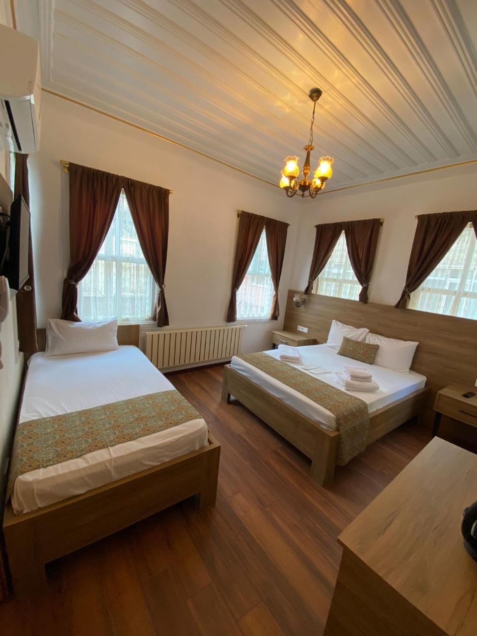 Kadikoy White House