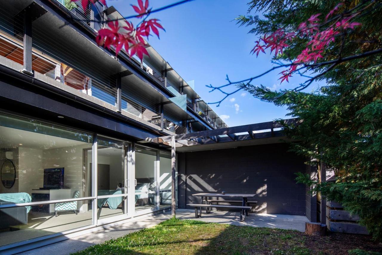 22 Hallenstein Apartments by Staysouth 1