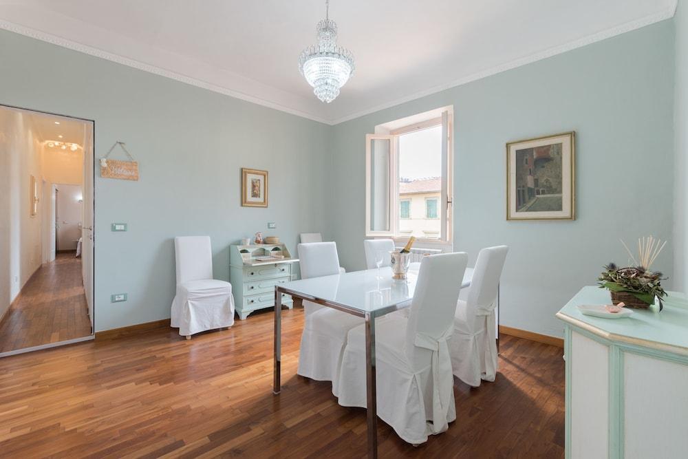 Central View Suite 1