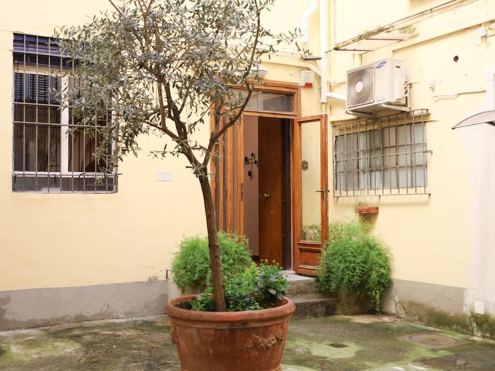 Firenze Rentals 2