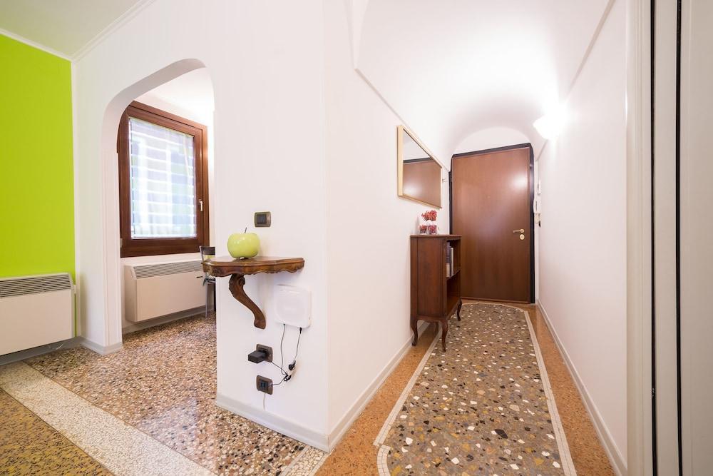 Ve.N.I.Ce. Cera Residenza Degli Artisti 1