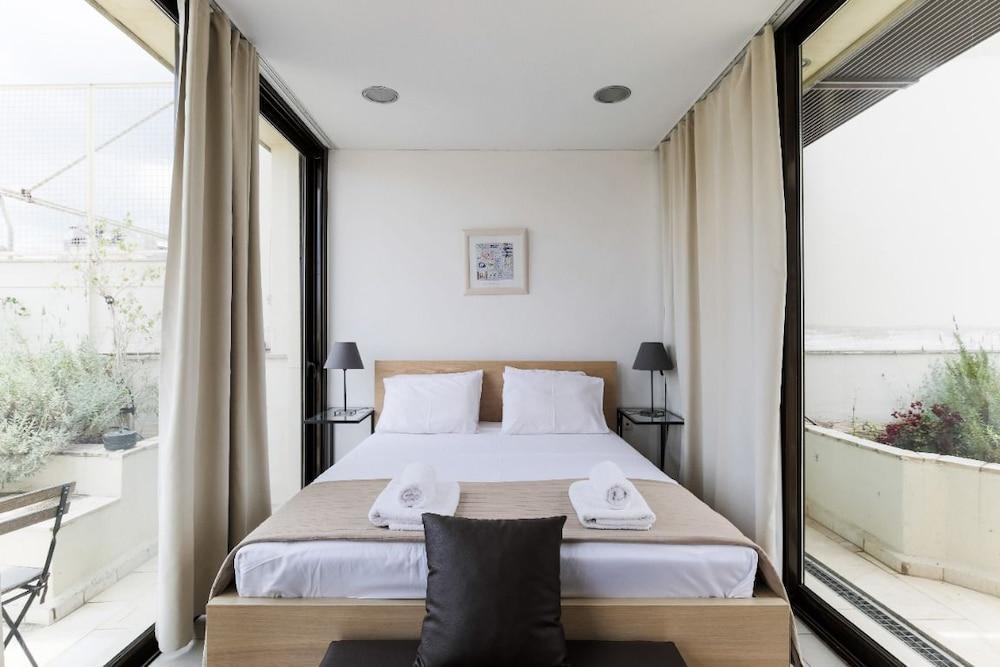 New Athens Acropolis Penthouse Suite