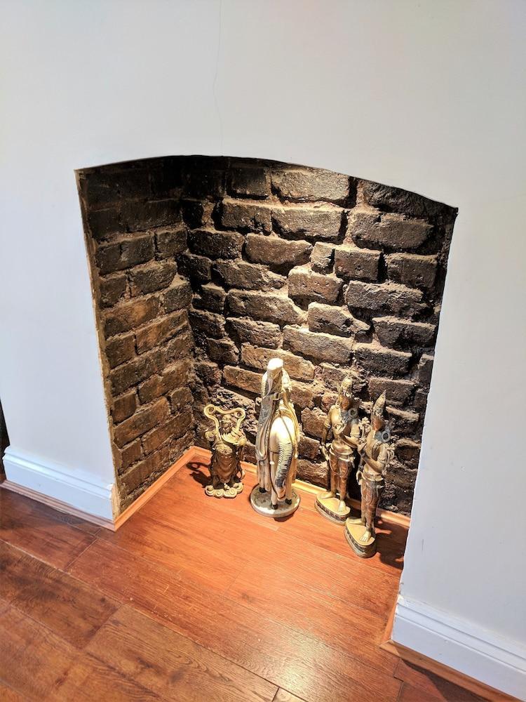 Highbury House Apartment
