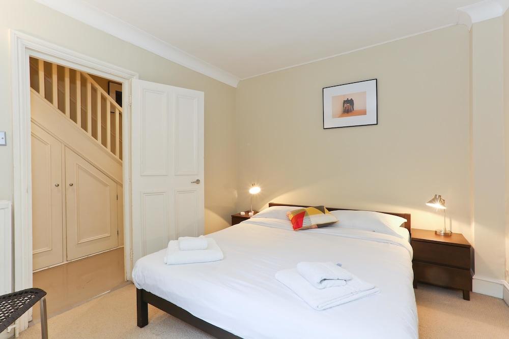 The Chelsea Apartment 1