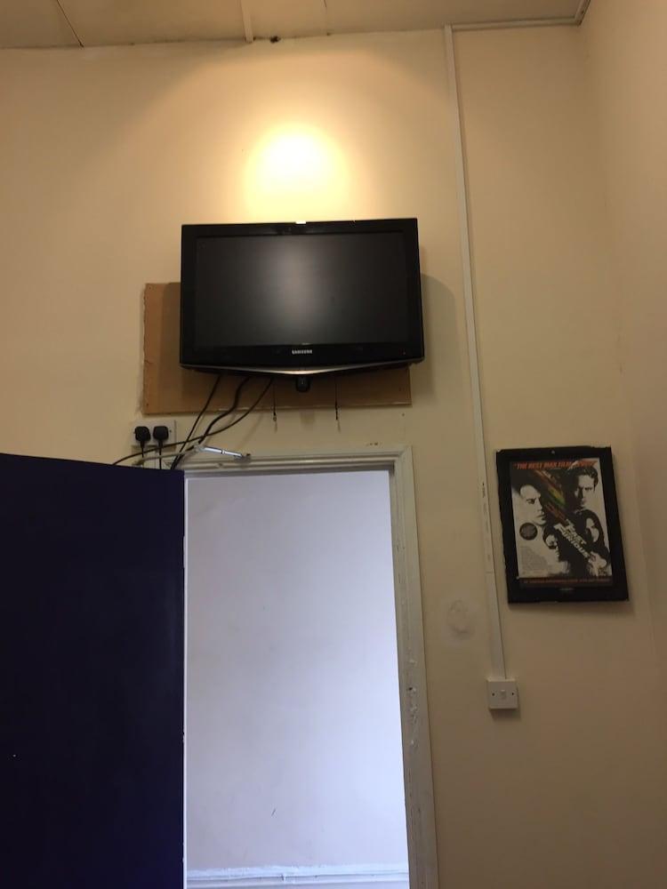 Hostel Ordnance 1