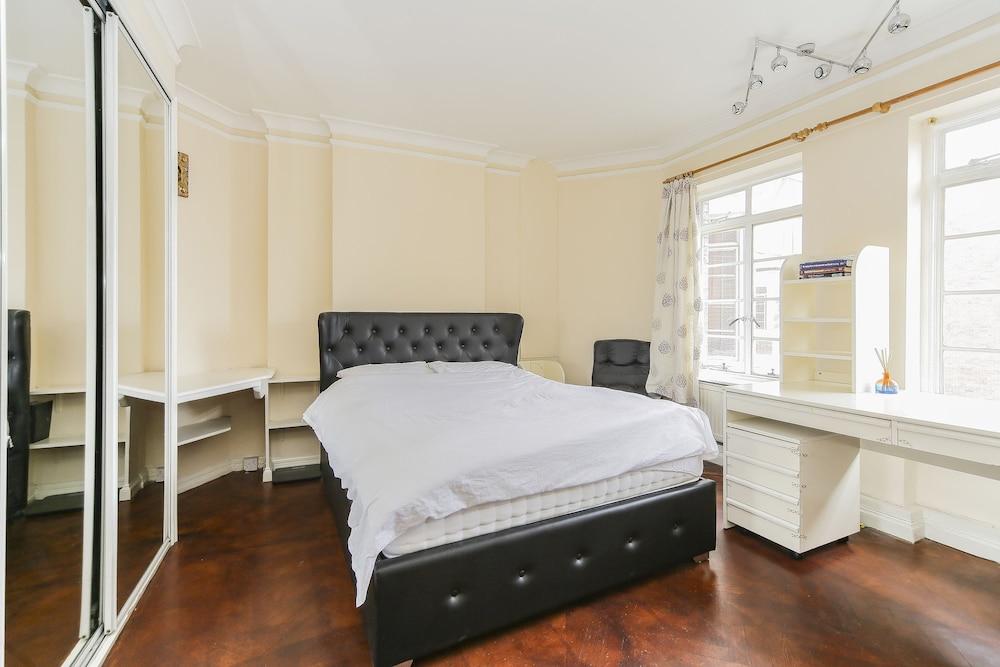 Luxury Baker Street Apartment 2
