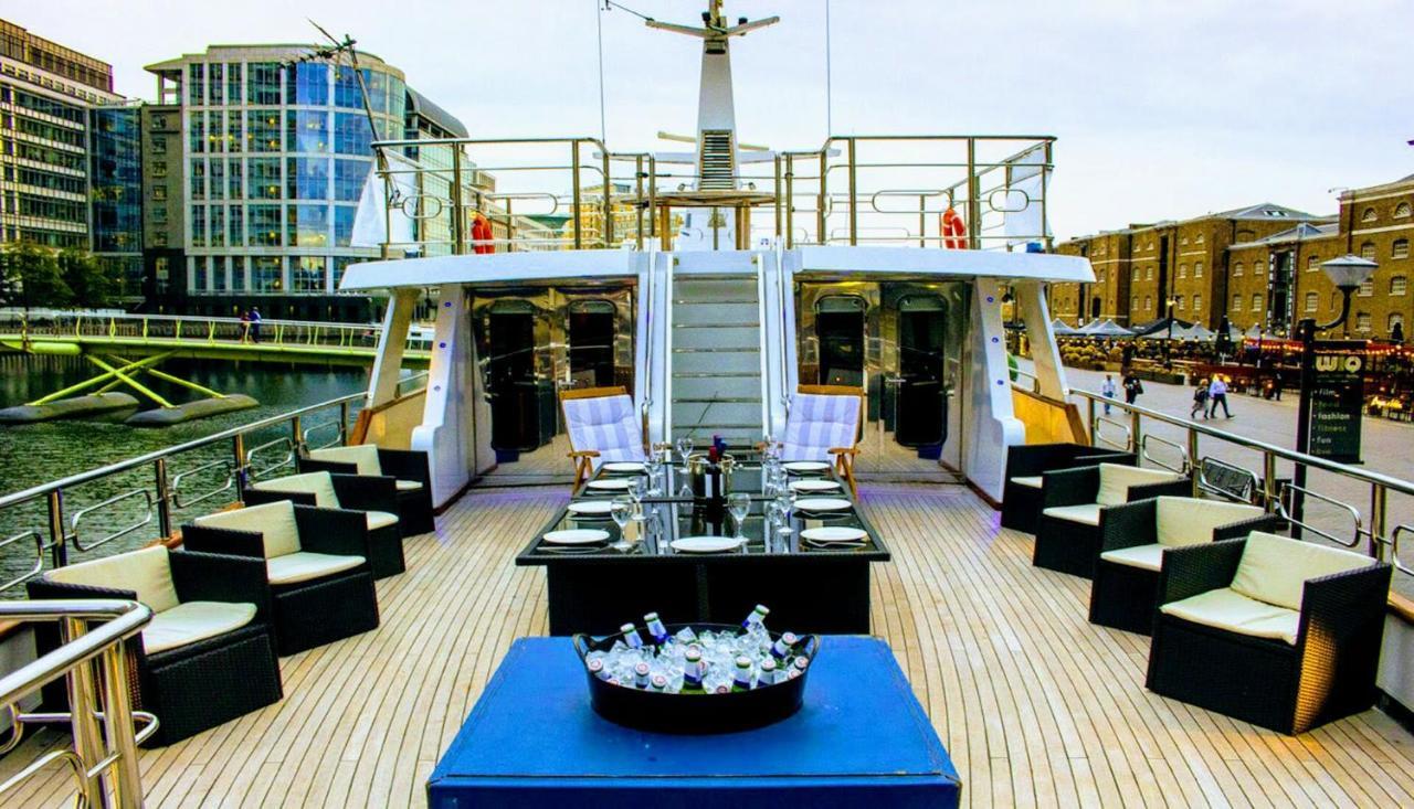 Absolute Pleasure Yacht