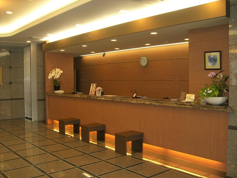 Route Inn Kanazawa Ekimae 1