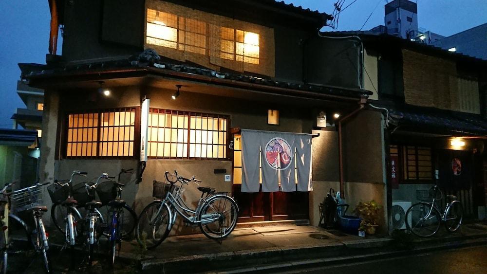 Kyo Machiya Guest House Makuya