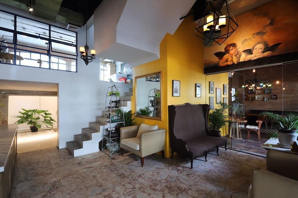 Bangkok Voyage Boutique Hotel