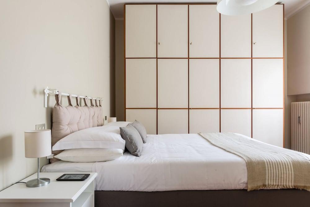 Home at Hotel Reina