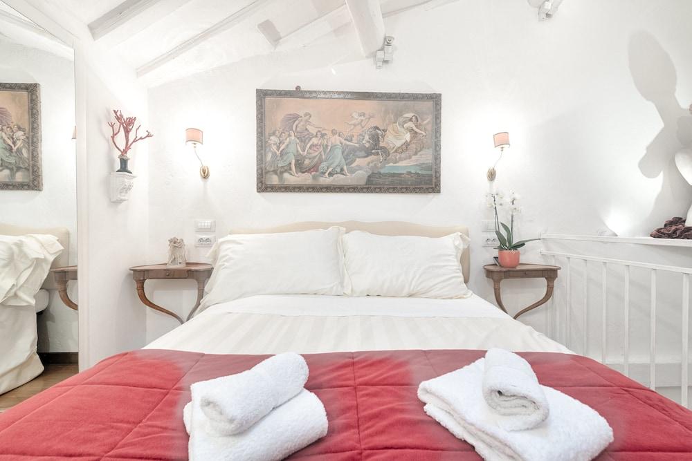 Santa Reparata Elegant 2