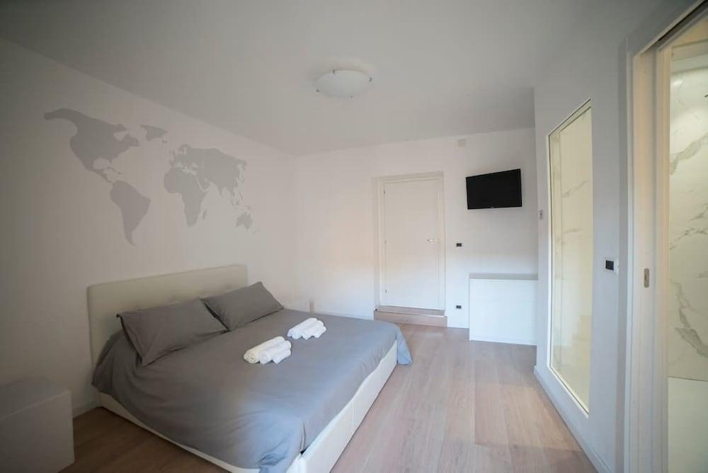 Suite Dreams 2