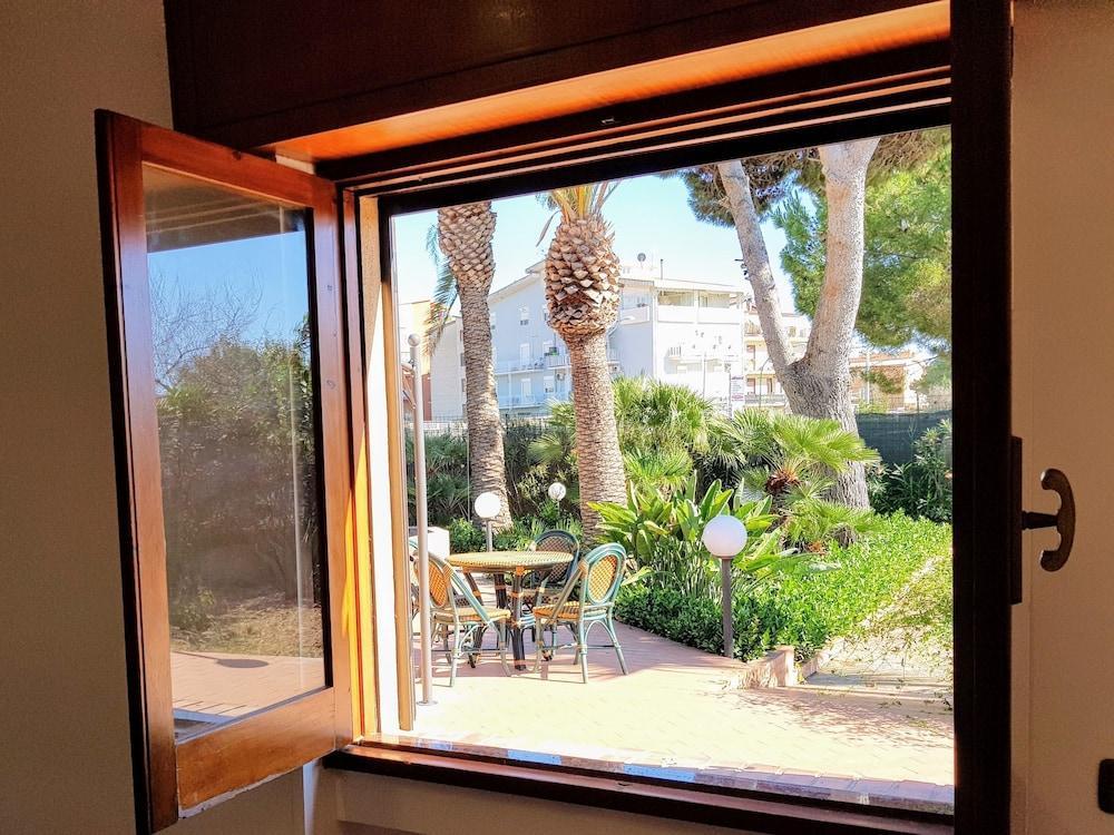 Emporium Guest House