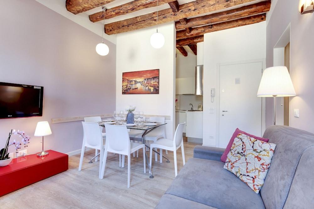 Rialto Botteri Apartments