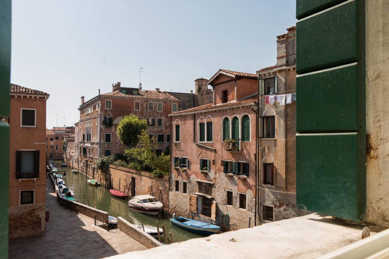 7 Windows on Venice 1