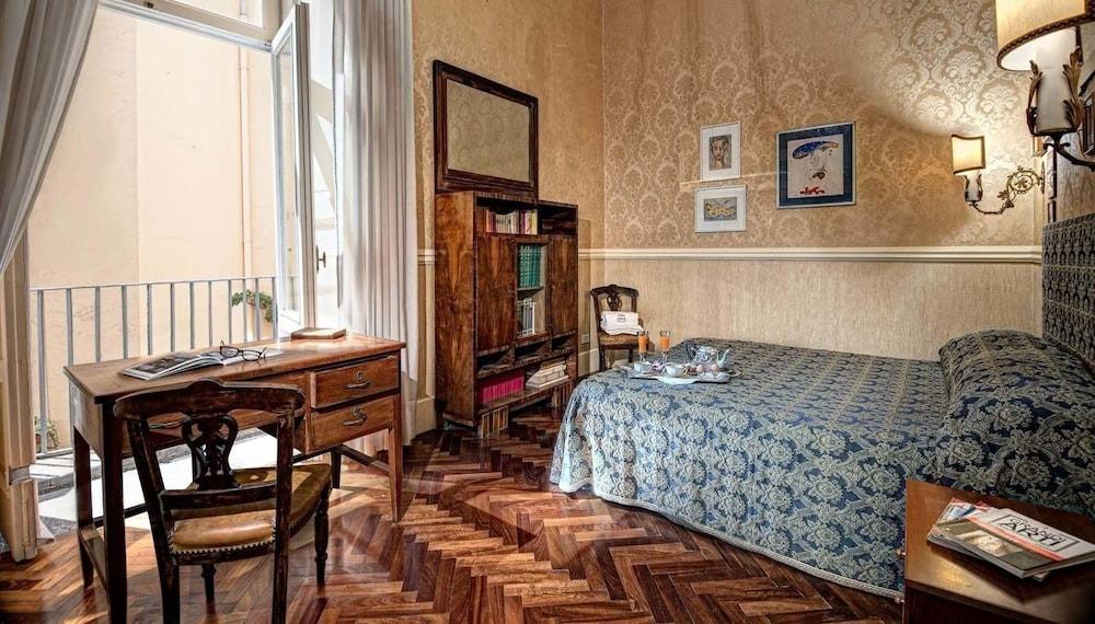 Lady Mary's Tribunali Luxury Suite 2