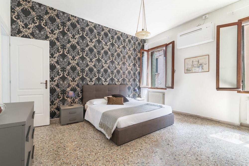 Rio Terra' Canal View Apartment