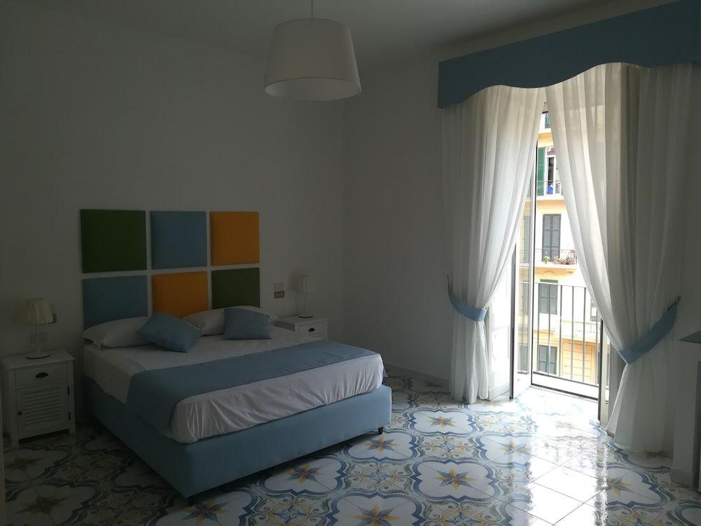 Suite Napoli Santa Lucia