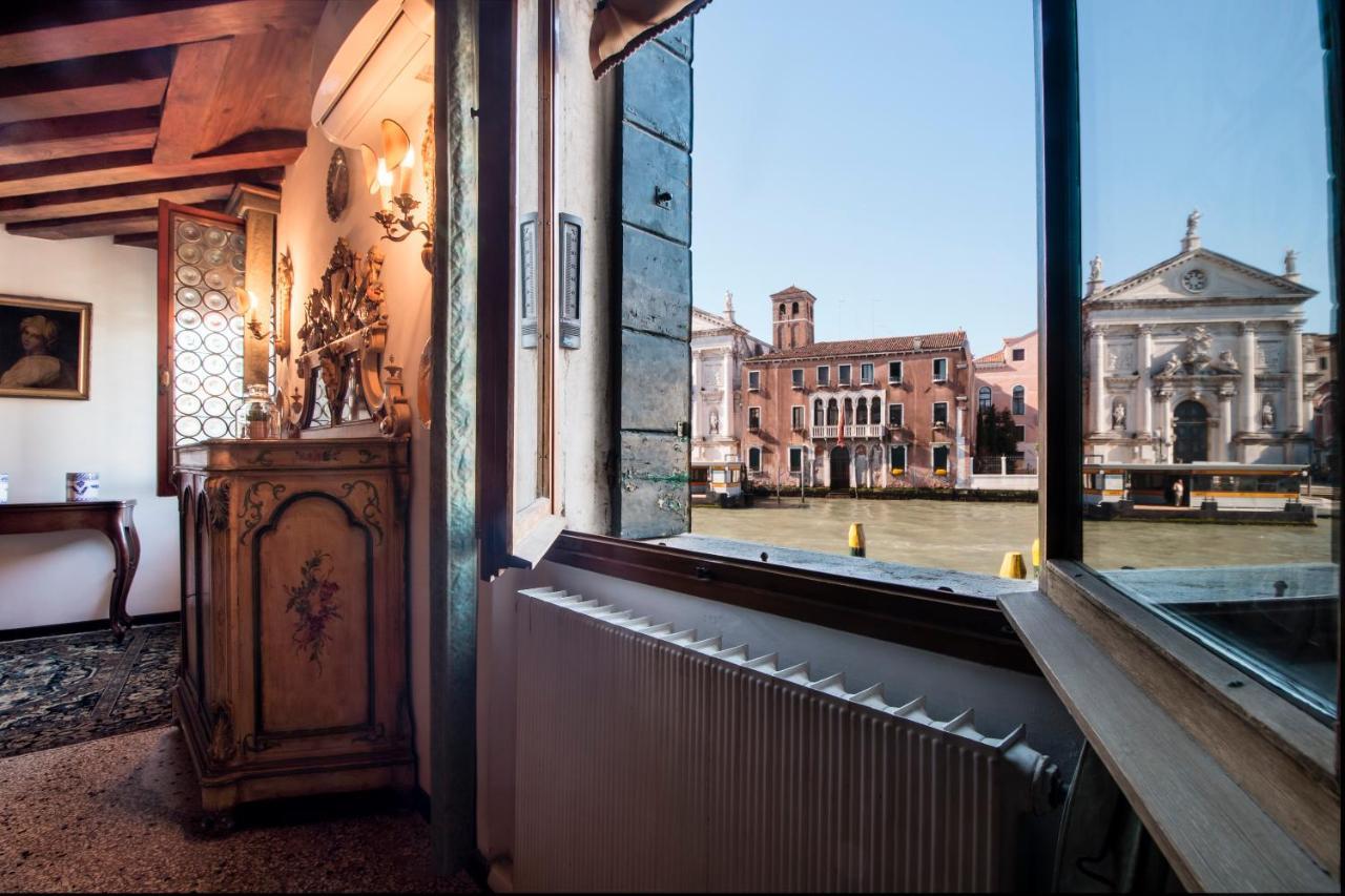 Admiral Emo Palace Over Canal Grande 1