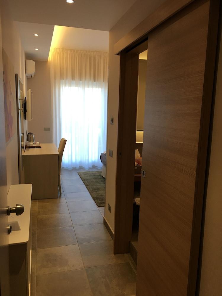 Alludo Aparthotel B&B 1