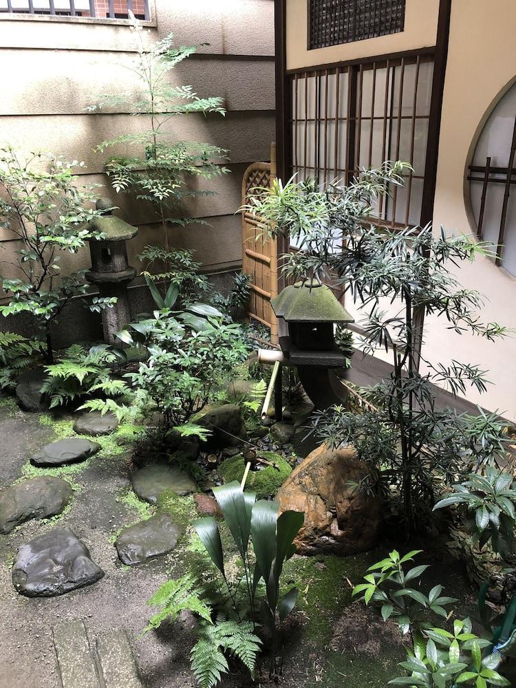 Higashiyama Hotel
