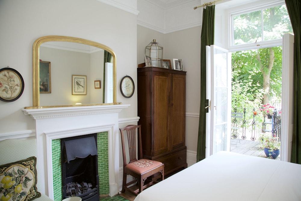 A Place Like Home - Charming And Elegant Flat in Chelsea 1