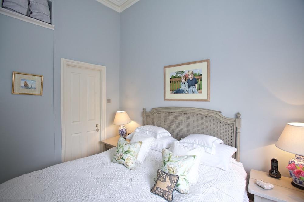A Place Like Home - Elegant Flat in South Kensington 1