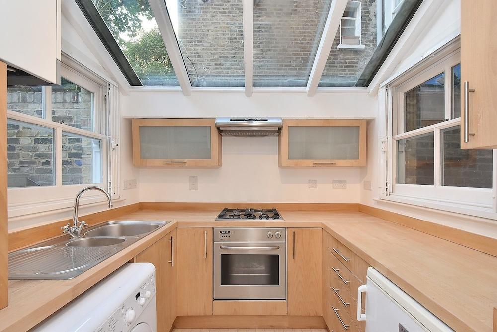 Belgravia Apartments - Cathcart Road 2
