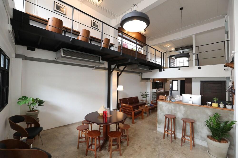 Apartment 45 Hostel (Adults only) 1