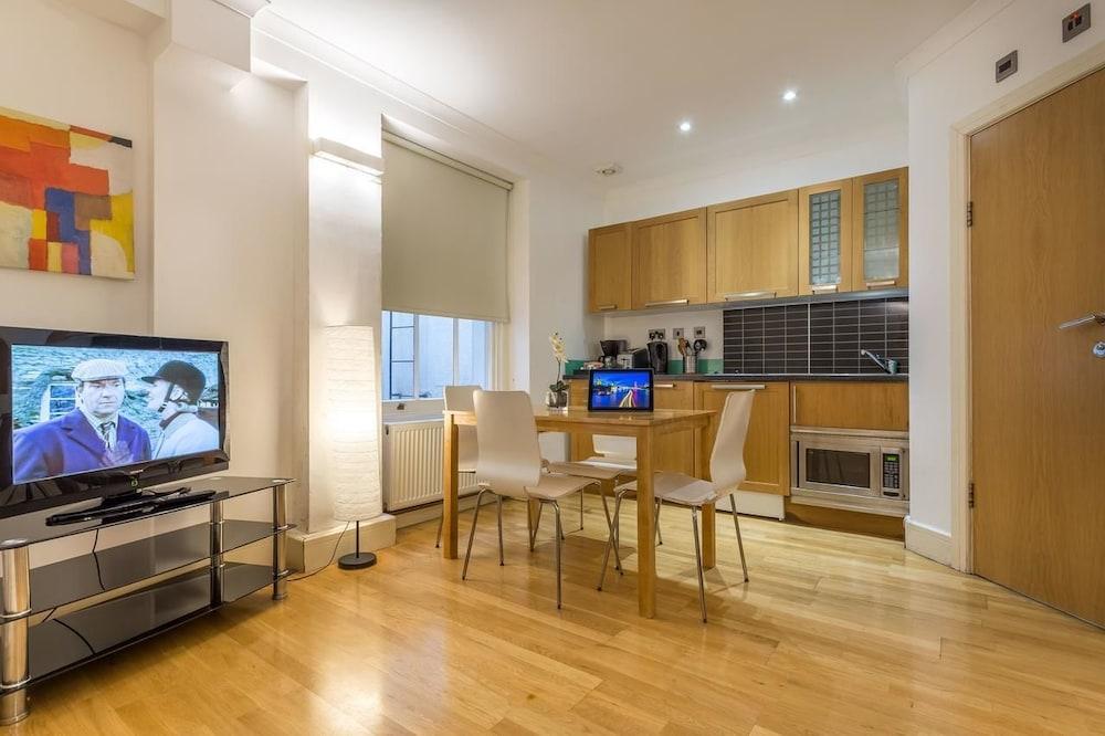 Kensington Comfort 1