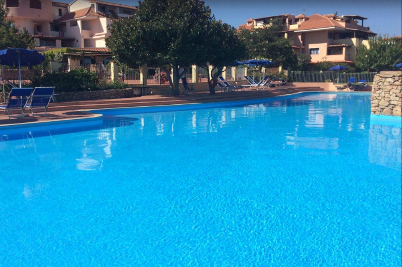 Colonna Beach Hotel & Apartments