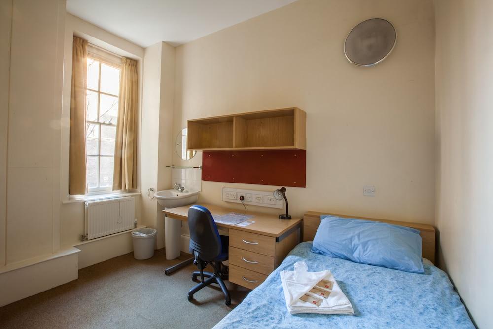 Lse Passfield Hall (Sgl Shared Facility) 1