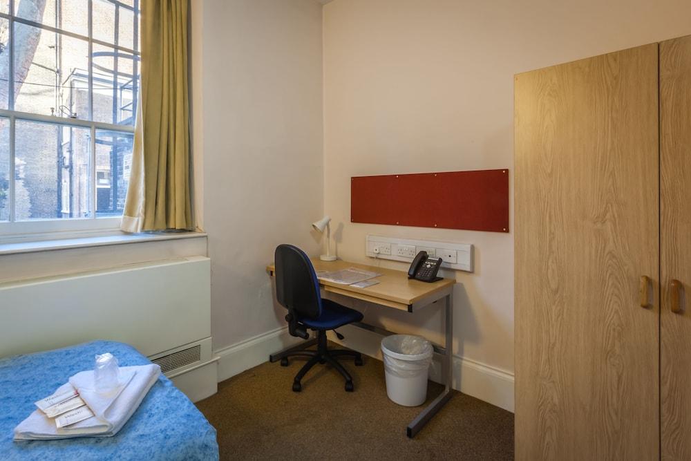 Lse Passfield Hall (Sgl Shared Facility) 2